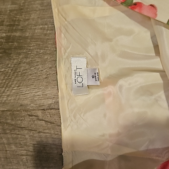 Spring skirt - Picture 2 of 3